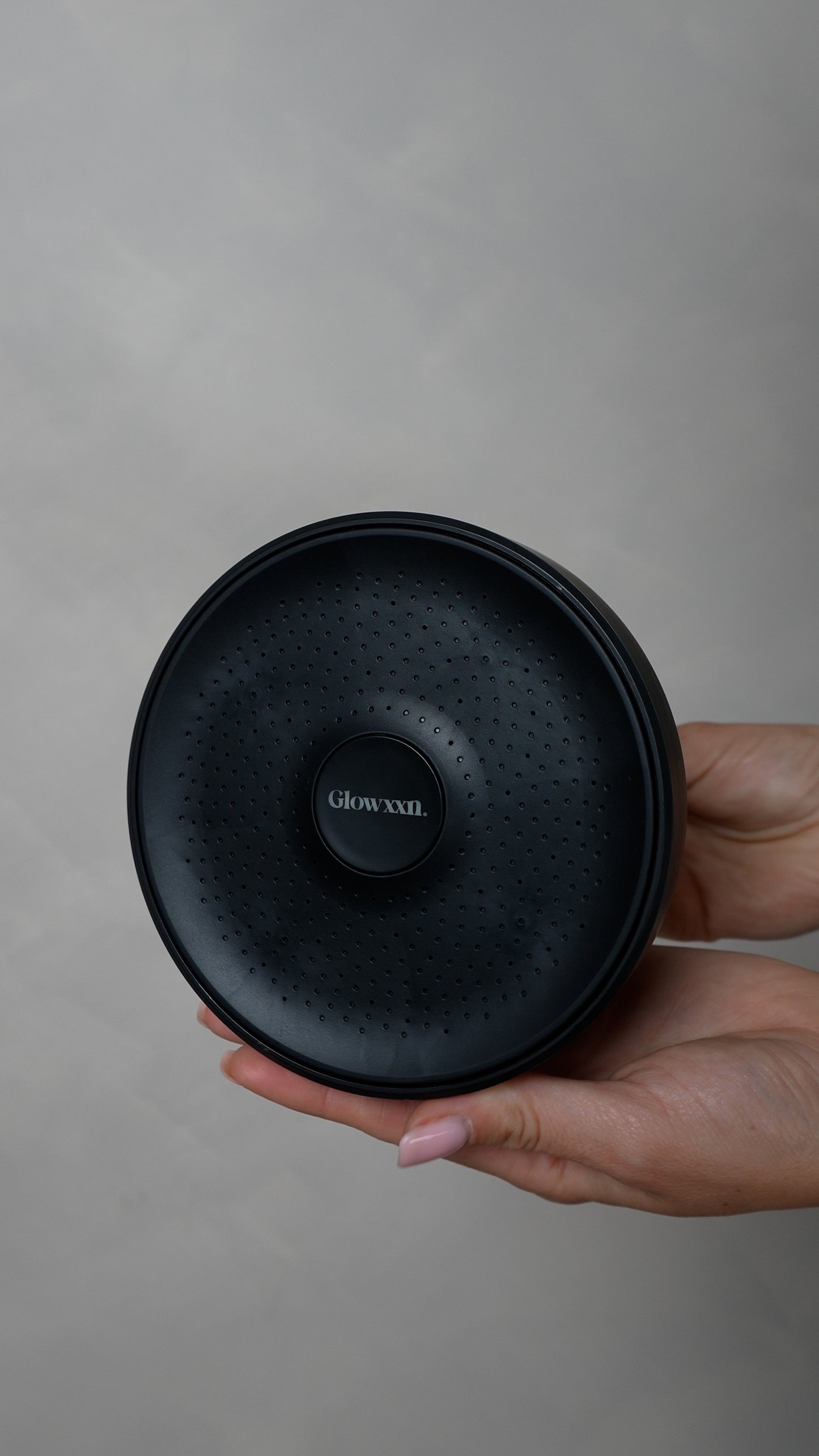 GLOWXXN Black Shower head filter