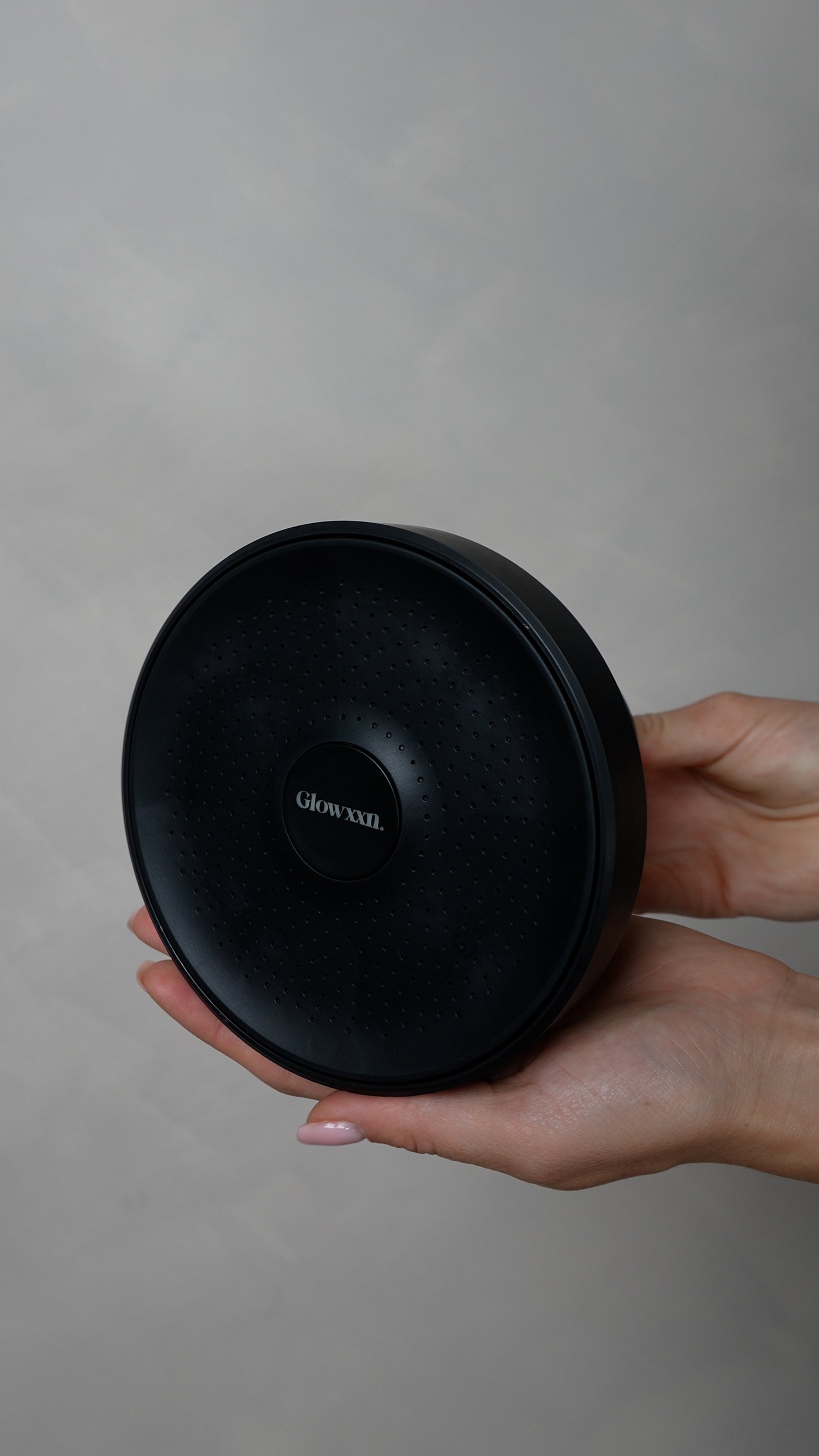 GLOWXXN Black Shower head filter